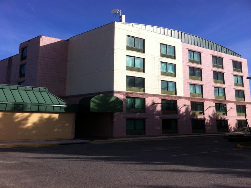 Northeast Garden Inn Laurel Exterior foto